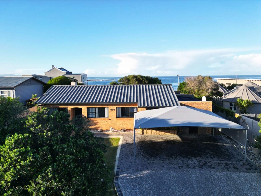 4 Bedroom Property for Sale in Sandbaai Western Cape